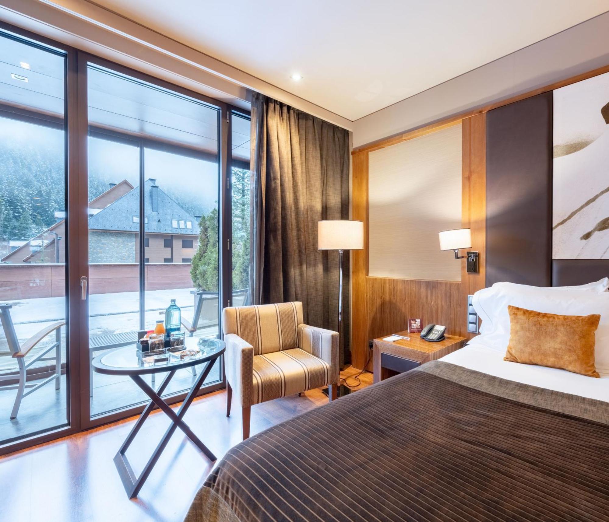 בקיירה-ברט Hotel Val De Neu G.L. מראה חיצוני תמונה